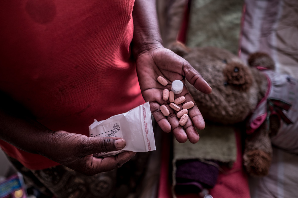 Drug treatment for HIV 