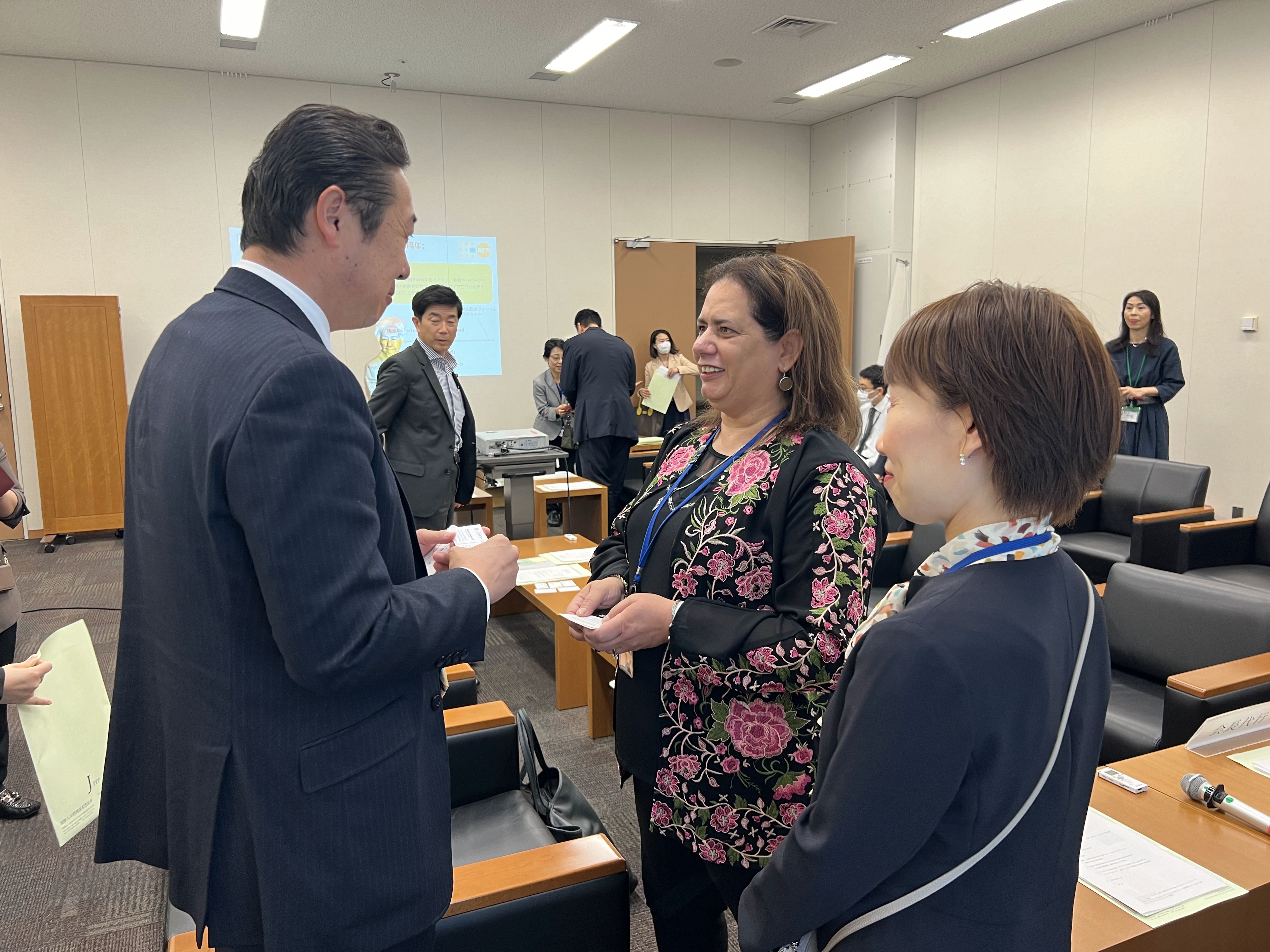 IPPFパレスチナ事務局長が国会議員にガザの状況を報告来日