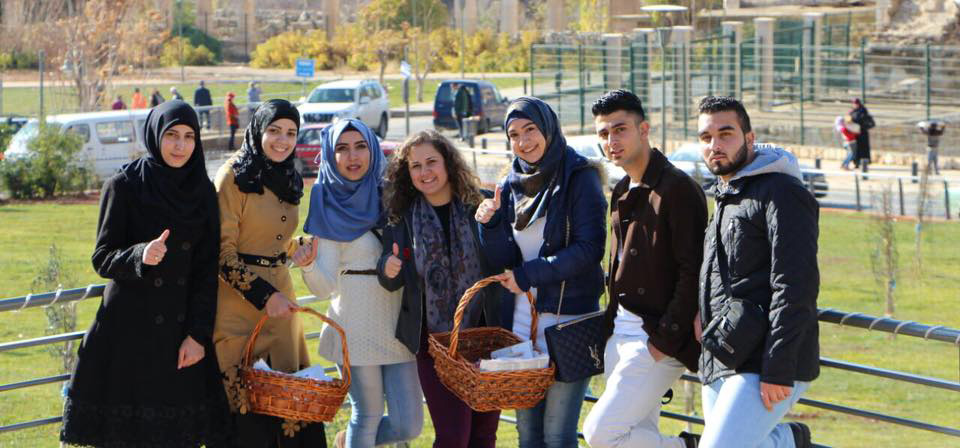 Lina and SALAMA youth volunteers