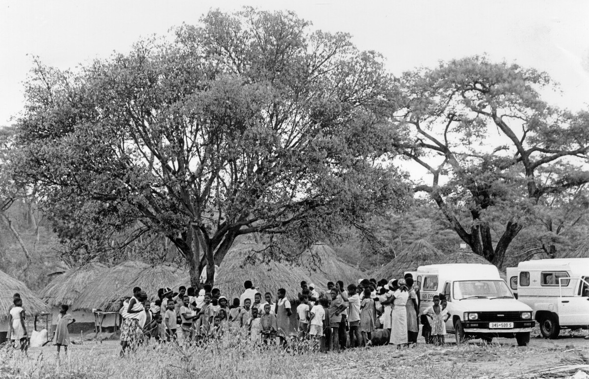 Shamva farm mobile clinic. Zimbabwe, 1986