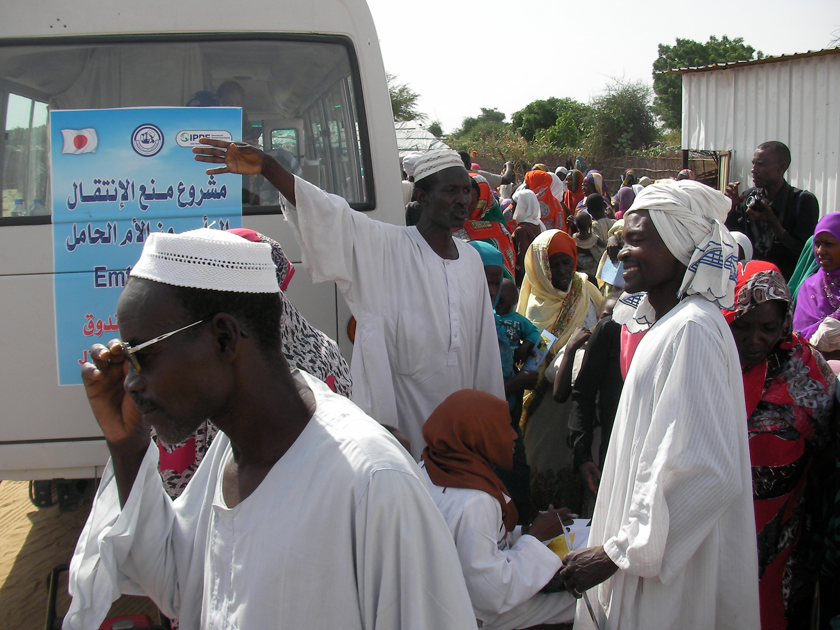 The internally displaced people in the camp see themselves as ‘living a life worse than death’. They are grateful for the mobile clinic that visits twice weekly, but also recognise that emergencies, such as pregnancy complications do not wait. Furthermore, flooded Waadis in the rainy season – when mobile clinics are cut-off - can sometimes make the difference between life and death. From this lived reality, the leaders have come to see what would help deal with the challenges/vulnerabilities they face.